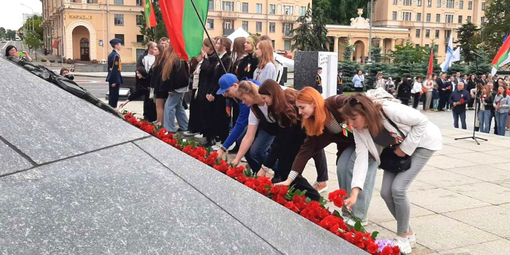 Вместе перевернули страницу "Календаря Памяти"