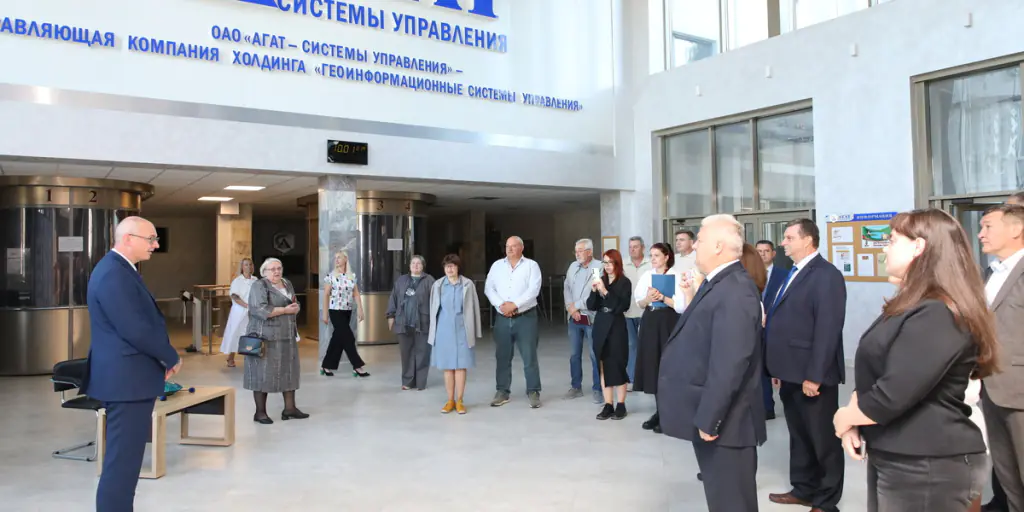 «Эстафета жизни»: В АГАТе открылась выставка памяти художника и дизайнера Юрия Галкина