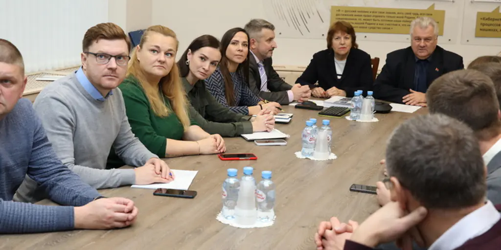 AGAT is a platform for training managerial staff