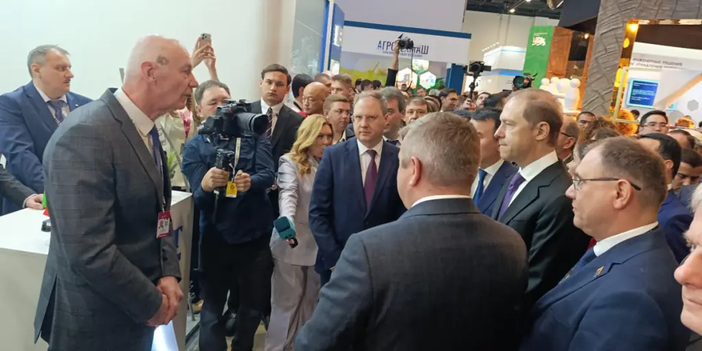 AGAT demonstrates actual solutions in the field of navigation, transport and power economy at the exhibition “INNOPROM. Central Asia” in Tashkent