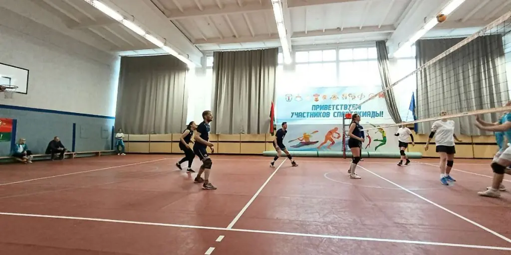 Спортивный десант АГАТа: победа в прыжках и яркие эмоции на играх трудящихся Первомайского района