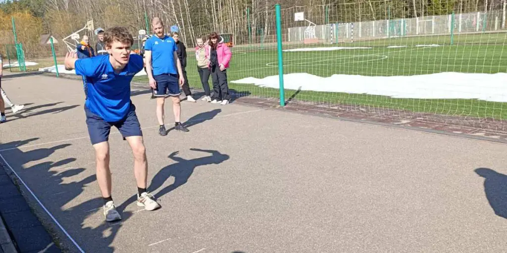 Спортивный десант АГАТа: победа в прыжках и яркие эмоции на играх трудящихся Первомайского района