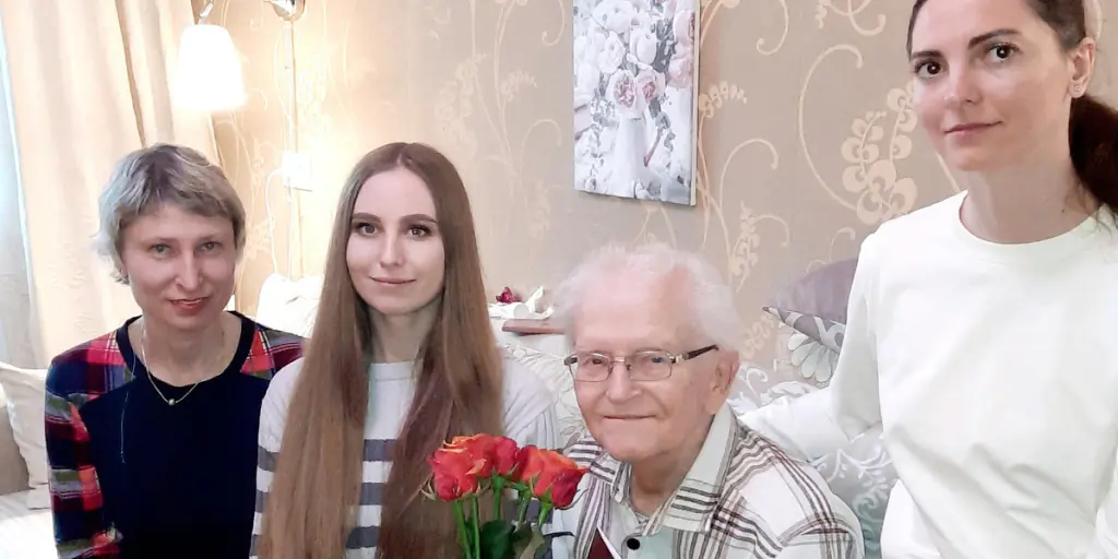 Ветераны принимают поздравления