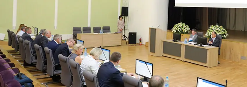 ОАО «АГАТ-системы управления» посетили заместитель Премьер-министра Республики Беларусь И.В. Петришенко и Председатель Государственного военно-промышленного комитета Республики Беларусь Р.А. Головченко
